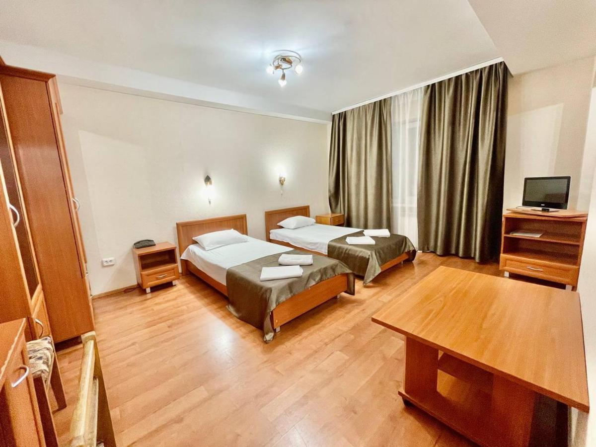 Hotel 7F Kiev Luaran gambar