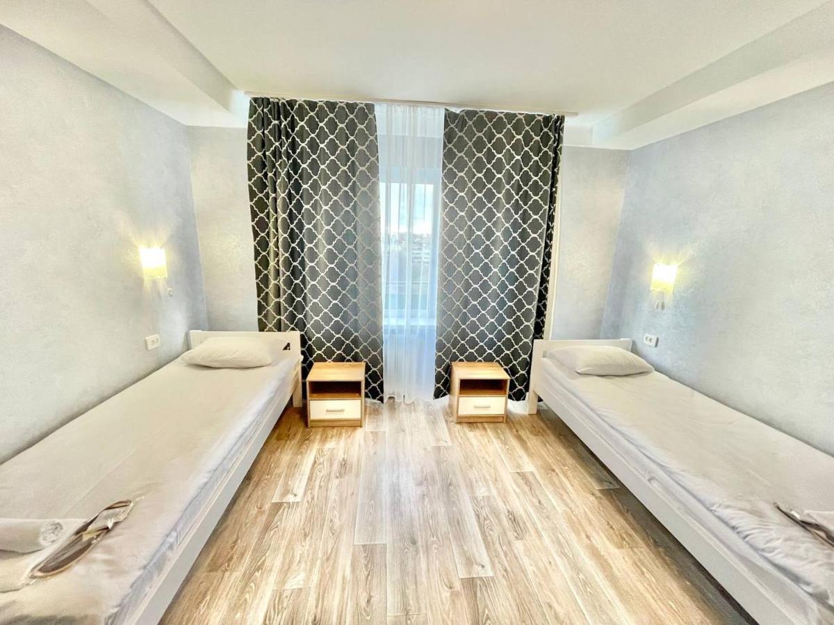 Hotel 7F Kiev Luaran gambar
