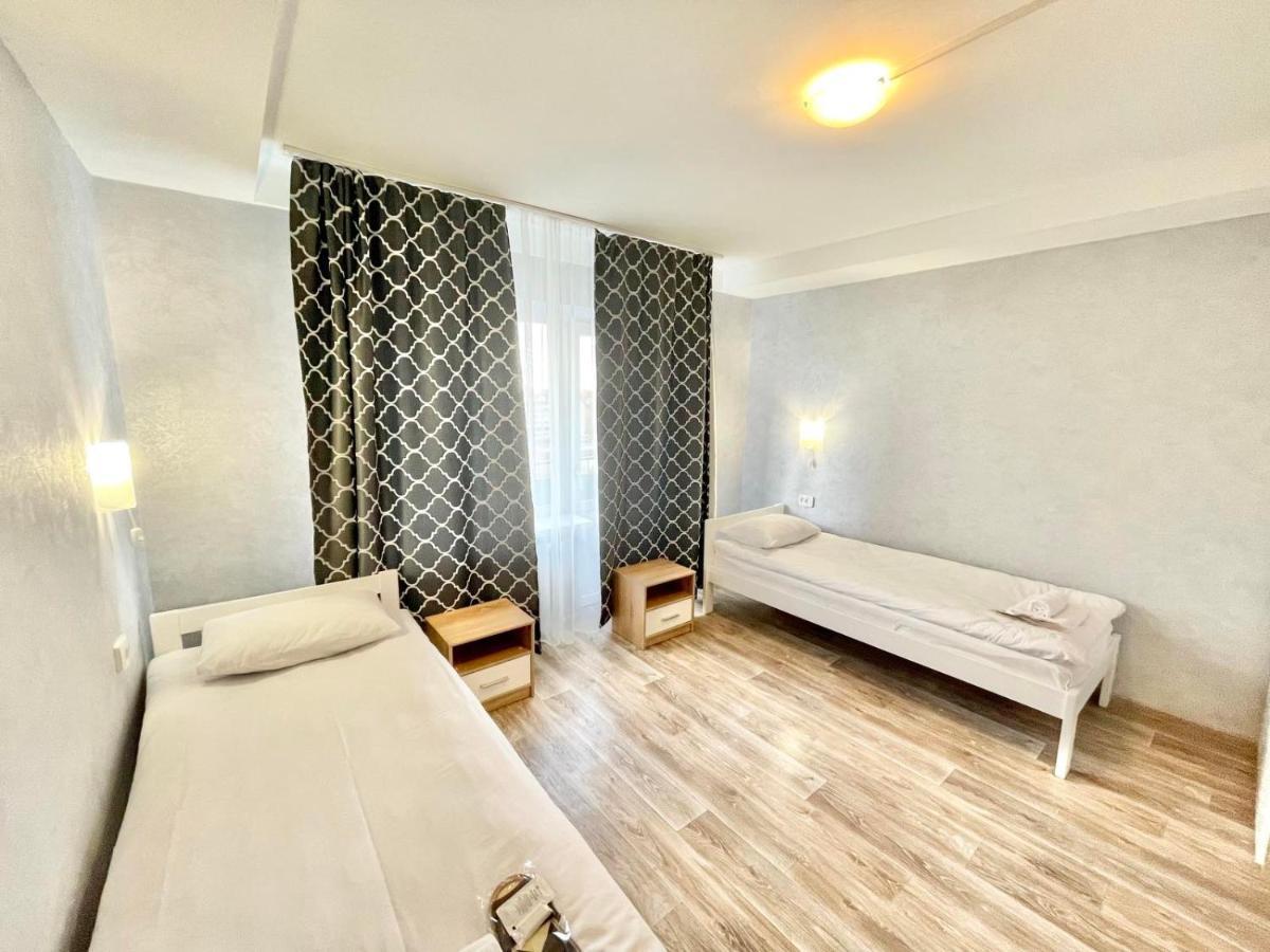 Hotel 7F Kiev Luaran gambar